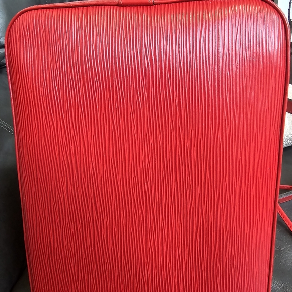 Louis Vuitton petite Noe Epi red leather - Picture 11 of 12